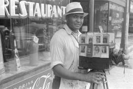 Photographe itinérant (Ben Shahn) - Muzeo.com