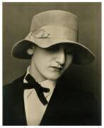Portrait d'Anita Brenner (Tina Modotti) - Muzeo.com