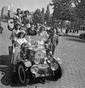Rallye Paris Vichy pour les célébrités (Rue des Archives) - Muzeo.com