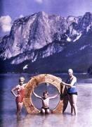 The family at the lake (Friedrich Fritz Paneth) - Muzeo.com