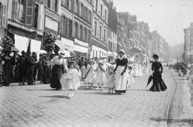 Boulogne-sur-Mer. Procession du 15 août. Les enfants (anonymous) - Muzeo.com