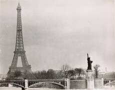 La Tour Eiffel avec la statue de la Liberté (anonymous) - Muzeo.com