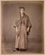 Portrait d'un japonais en costume traditionnel (anonymous) - Muzeo.com