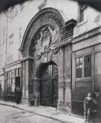 Hôtel Chalon-Luxembourg, Rue Geoffroy L'Asnier, 4e Arrondissement (Eugène Atget) - Muzeo.com