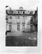 Hôtel du Grand Veneur, 60 rue de Turenne, Paris (Eugène Atget) - Muzeo.com