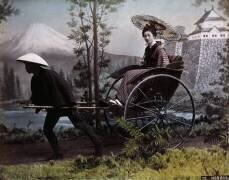 Jeune Japonaise dans un pousse-pousse (Kusakabe Kimbei) - Muzeo.com