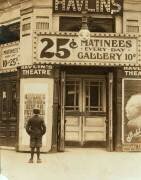 La où les garçon dépensent leur argent (Lewis Wickes Hine) - Muzeo.com