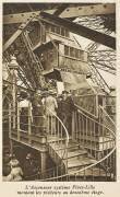 La Tour Eiffel - L'Ascenseur système Fives-Lille montant les visiteurs au deuxième étage (Neurdein Frères) - Muzeo.com