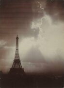 La Tour Eiffel dans le soleil couchant (Gabriel Loppé) - Muzeo.com