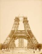 La Tour Eiffel jusqu'au bas de la 2nde plate-forme (Louis-Emile Durandelle) - Muzeo.com
