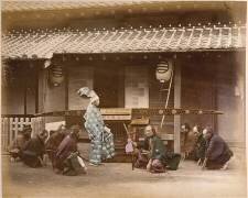 Daimyô (seigneur) accompagné de ses guerriers se rendant à Edo en palaquin (Felice Beato) - Muzeo.com