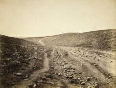 La Vallée de l'Ombre de la Mort (Roger Fenton) - Muzeo.com
