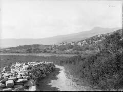 Figari-Sota : Le village de Figari (Roland Bonaparte) - Muzeo.com