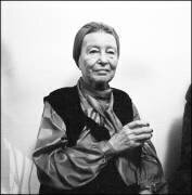 Simone de Beauvoir in Paris (Marion Kalter) - Muzeo.com
