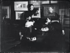 La famille Halévy (Edgar Degas) - Muzeo.com