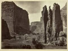 Cañon de Chelle, Walls of the Grand Cañon, about 1200 feet in height (Timothy O'Sullivan) - Muzeo.com