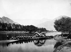 The Resident's Boat, Kashmir (Samuel Bourne) - Muzeo.com