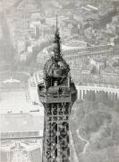 La tour Eiffel, vue prise d'avion (Durandaud) - Muzeo.com