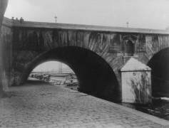 Quai d'Anjou, Pont Marie, Paris, 4th Arrondissement (Eugène Atget) - Muzeo.com
