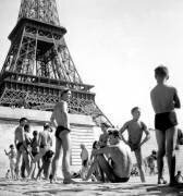 Beach Near Eiffel Tower in Paris August 1945 (Rue des Archives) - Muzeo.com