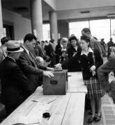 Cantonal Elections in Puteaux (Rue des Archives) - Muzeo.com