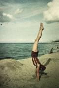 Eva doing a handstand (Friedrich Fritz Paneth) - Muzeo.com