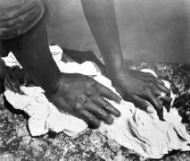 Hands of a Woman, Mexico (Tina Modotti) - Muzeo.com