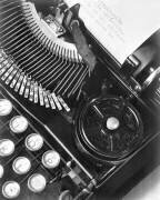 La Tecnica - the Typewriter of Julio Antonio Mella, Mexico City (Tina Modotti) - Muzeo.com