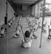 Model Primary School in Suresnes (France) (Rue des Archives) - Muzeo.com