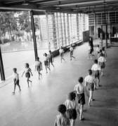 Model Primary School in Suresnes (France) (Rue des Archives) - Muzeo.com